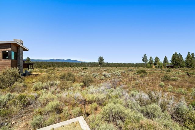 19015 Park Commons Drive, Bend, OR 97703