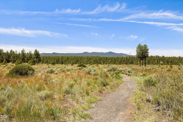 19015 Park Commons Drive, Bend, OR 97703