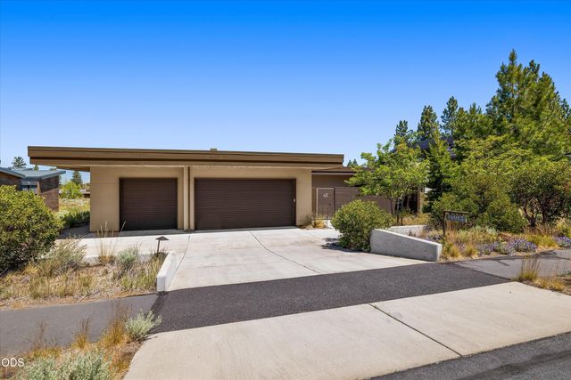 19015 Park Commons Drive, Bend, OR 97703