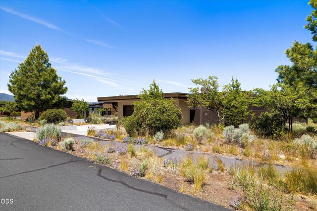 19015 Park Commons Drive, Bend, OR 97703