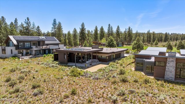 19015 Park Commons Drive, Bend, OR 97703