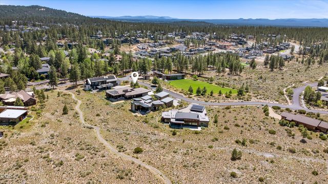 19015 Park Commons Drive, Bend, OR 97703