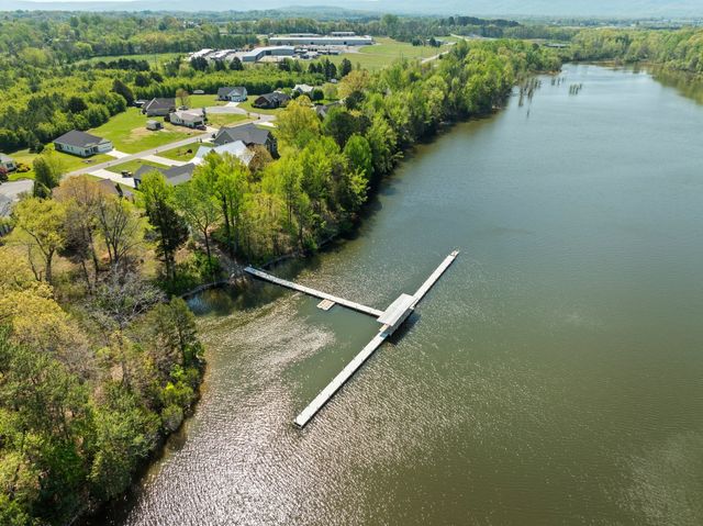 171 Cypress Point Dr, Winchester, TN 37398