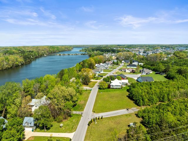 171 Cypress Point Dr, Winchester, TN 37398