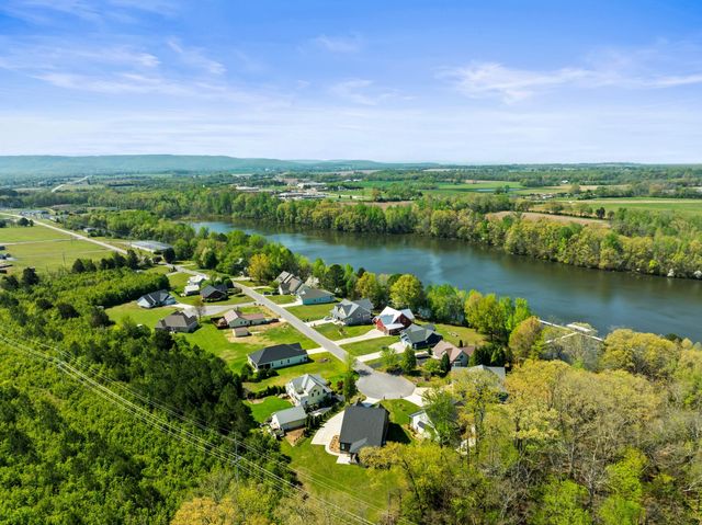 171 Cypress Point Dr, Winchester, TN 37398
