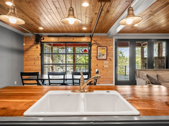 171 Cypress Point Dr, Winchester, TN 37398