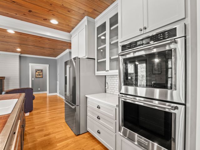 171 Cypress Point Dr, Winchester, TN 37398