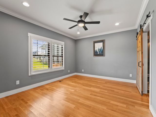 171 Cypress Point Dr, Winchester, TN 37398