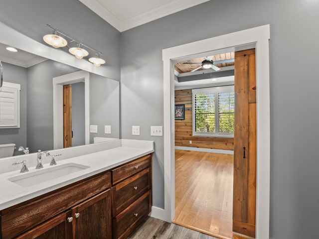 171 Cypress Point Dr, Winchester, TN 37398