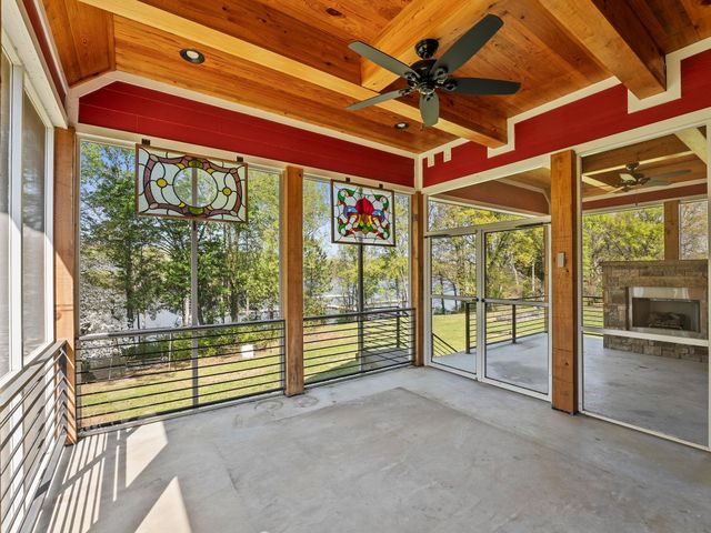 171 Cypress Point Dr, Winchester, TN 37398