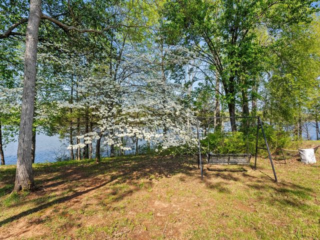 171 Cypress Point Dr, Winchester, TN 37398