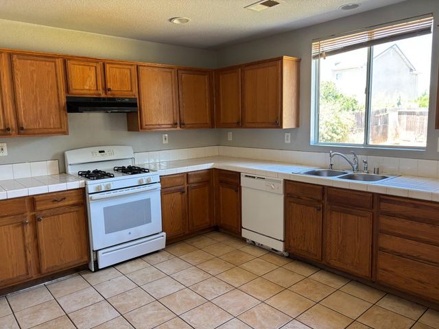 3358 Jonathen St, Stockton, CA 95206