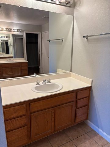 3358 Jonathen St, Stockton, CA 95206