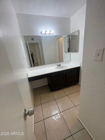 2666 N 43RD Avenue D, Phoenix, AZ 85009