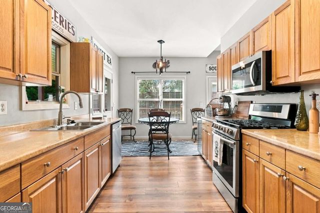 424 Arbor Hills Road N, Talking Rock, GA 30175