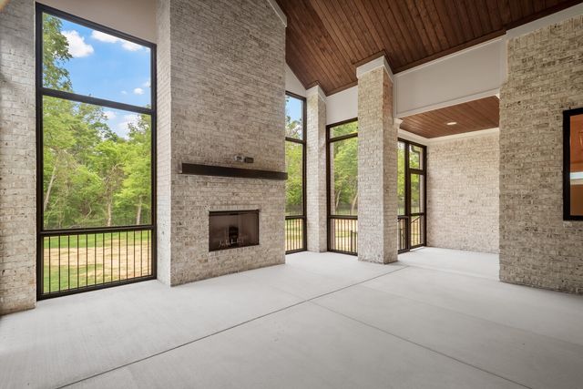 532 Devine Court, Arrington, TN 37014