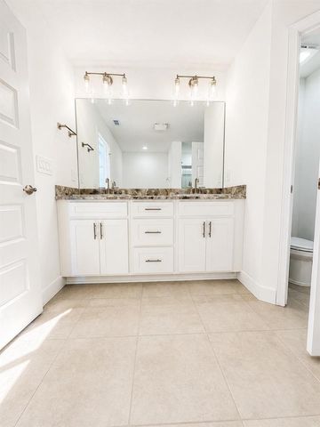 2801 SW East Louise Circle, Port St Lucie, FL 34953