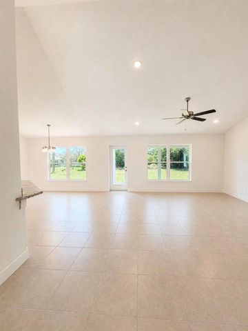 2801 SW East Louise Circle, Port St Lucie, FL 34953