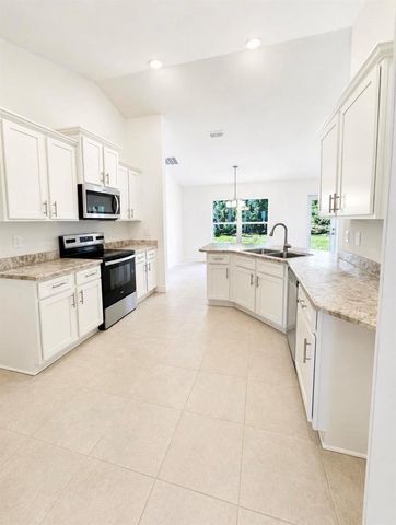 2801 SW East Louise Circle, Port St Lucie, FL 34953