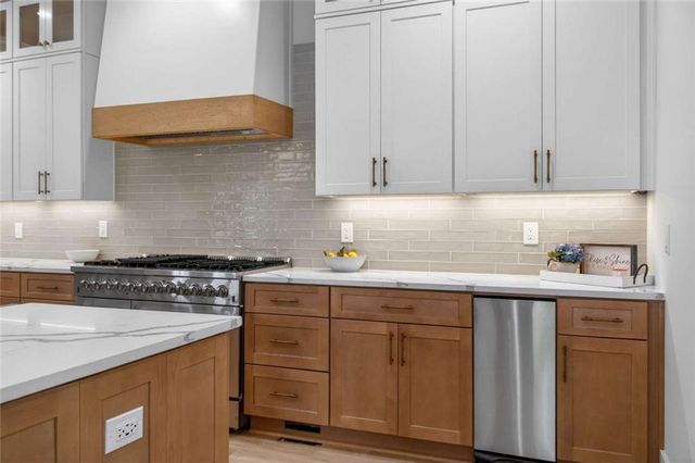 5465 Chestatee Landing Way, Gainesville, GA 30506