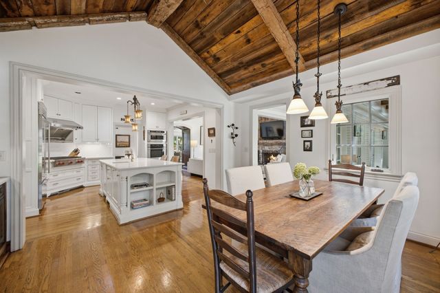 933 Van Leer Dr, Nashville, TN 37220