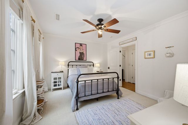 933 Van Leer Dr, Nashville, TN 37220