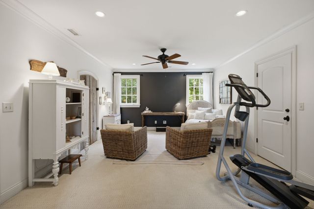 933 Van Leer Dr, Nashville, TN 37220