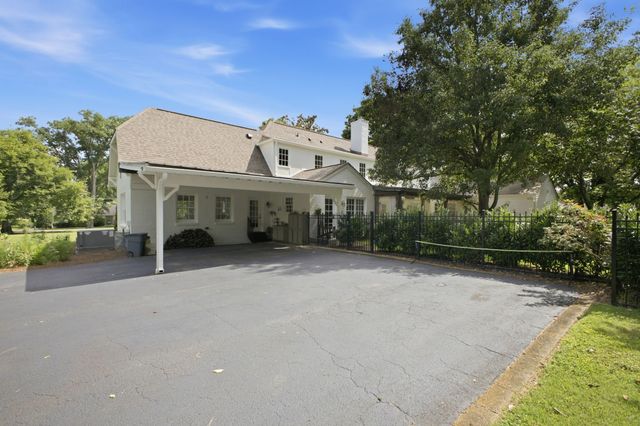 933 Van Leer Dr, Nashville, TN 37220