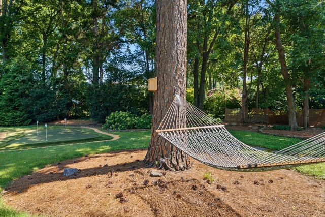 933 Van Leer Dr, Nashville, TN 37220