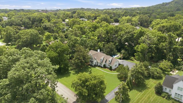 933 Van Leer Dr, Nashville, TN 37220
