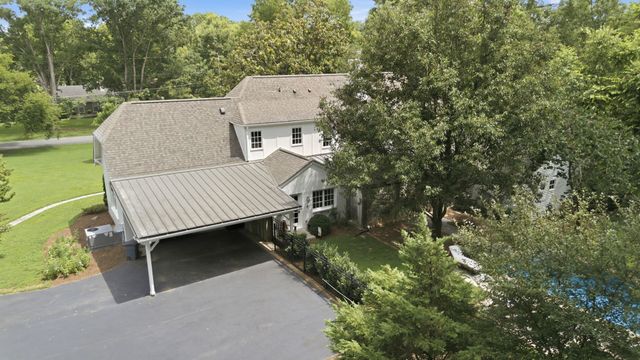 933 Van Leer Dr, Nashville, TN 37220