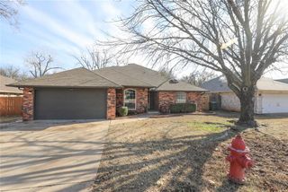 2004 N Timberview Drive, Edmond, OK 73013