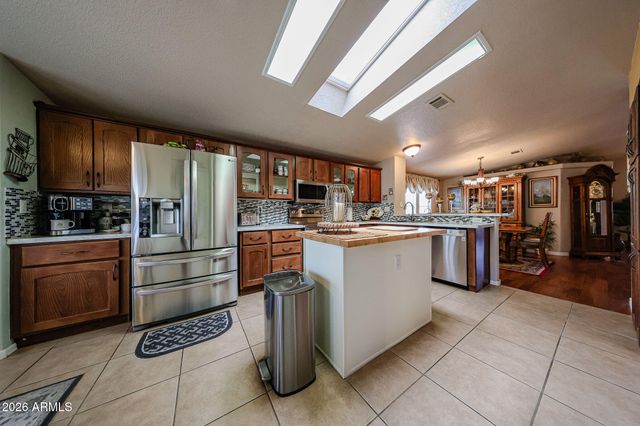 3301 S GOLDFIELD Road 4020, Apache Junction, AZ 85119