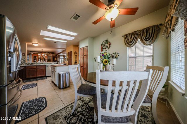 3301 S GOLDFIELD Road 4020, Apache Junction, AZ 85119