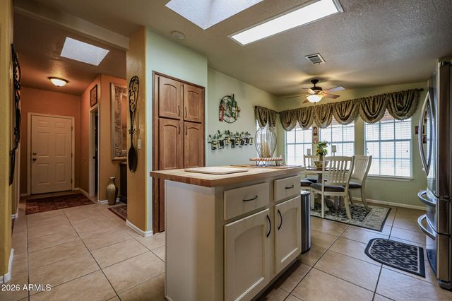 3301 S GOLDFIELD Road 4020, Apache Junction, AZ 85119
