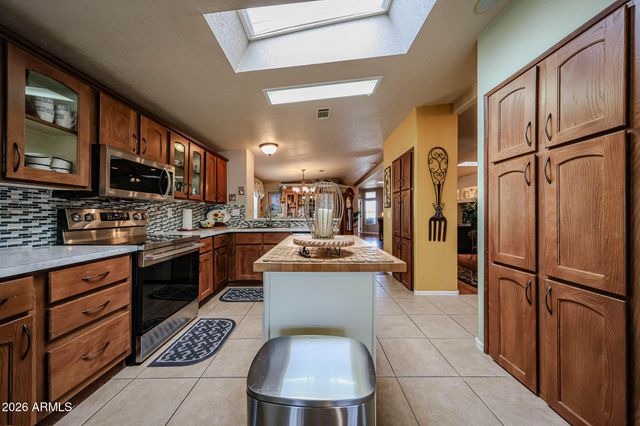 3301 S GOLDFIELD Road 4020, Apache Junction, AZ 85119