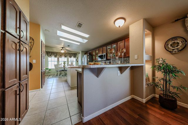 3301 S GOLDFIELD Road 4020, Apache Junction, AZ 85119
