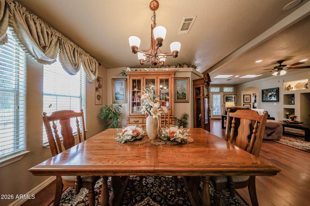 3301 S GOLDFIELD Road 4020, Apache Junction, AZ 85119