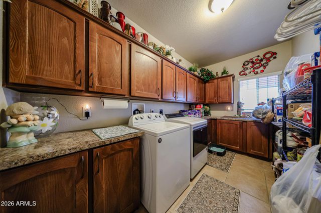 3301 S GOLDFIELD Road 4020, Apache Junction, AZ 85119