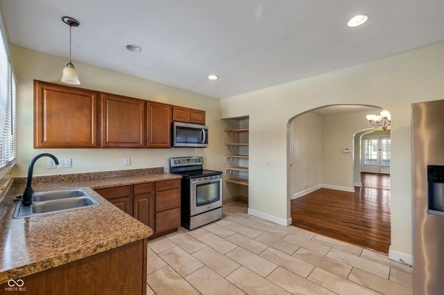 3250 Central Avenue, Indianapolis, IN 46205