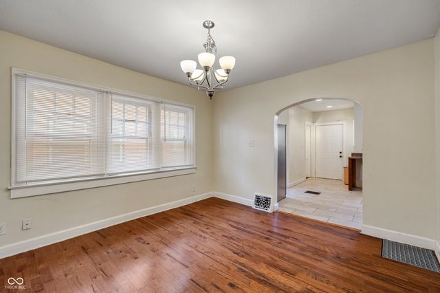 3250 Central Avenue, Indianapolis, IN 46205