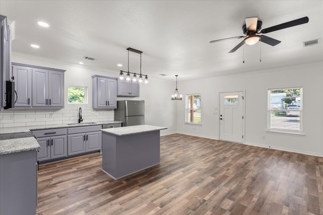 109B Happy Hill Trail, Gun Barrel City, TX 75156