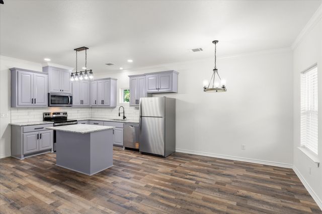 109B Happy Hill Trail, Gun Barrel City, TX 75156