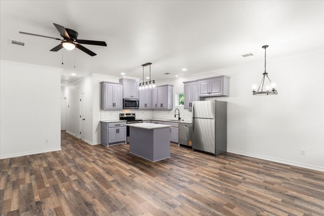 109B Happy Hill Trail, Gun Barrel City, TX 75156