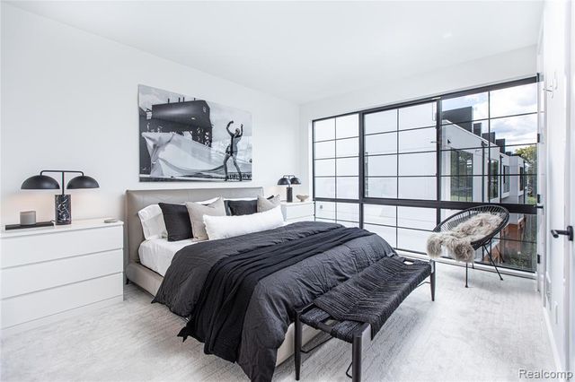 533 E Harrison Avenue 36, Royal Oak, MI 48067