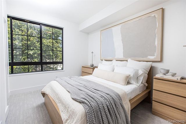 533 E Harrison Avenue 36, Royal Oak, MI 48067