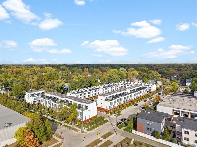 533 E Harrison Avenue 36, Royal Oak, MI 48067