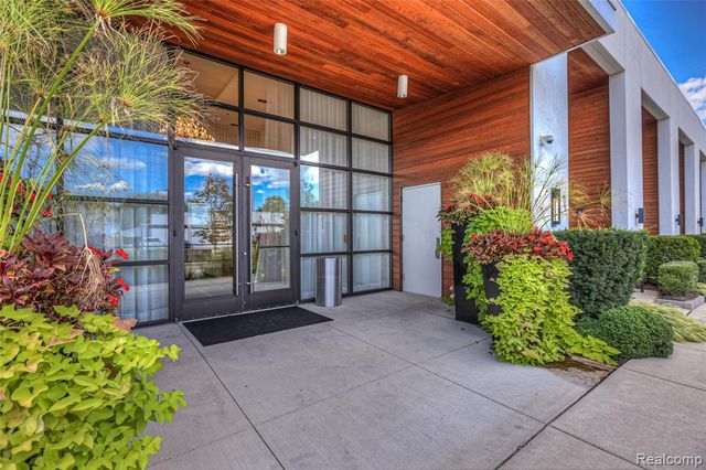 533 E Harrison Avenue 36, Royal Oak, MI 48067