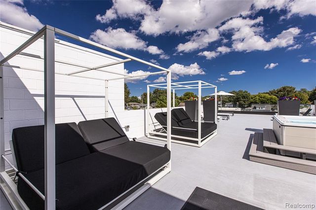 533 E Harrison Avenue 36, Royal Oak, MI 48067