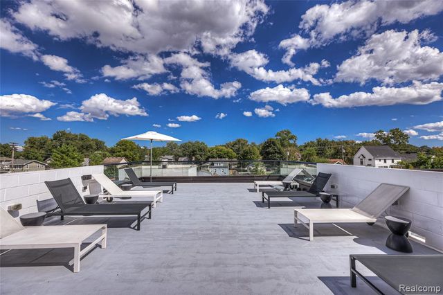 533 E Harrison Avenue 36, Royal Oak, MI 48067